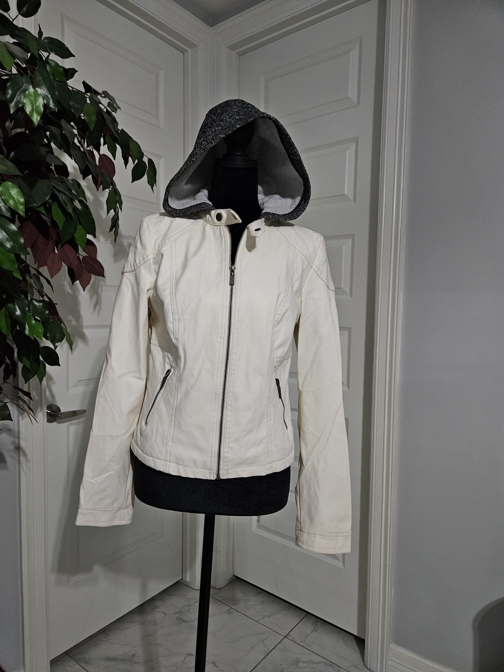 New Look Cream Hooded Zip Utility Jacket with Gray Lining